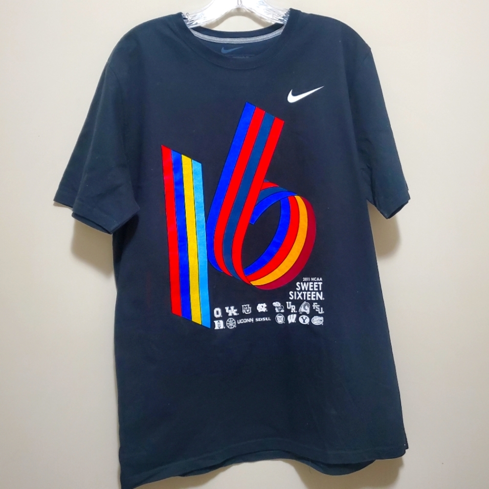 Nike Mens Black 2011 Sweet 16 T-shirt  size L